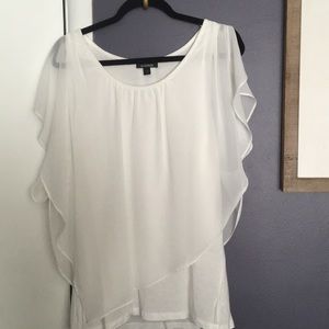B. Design XL white loose flow top